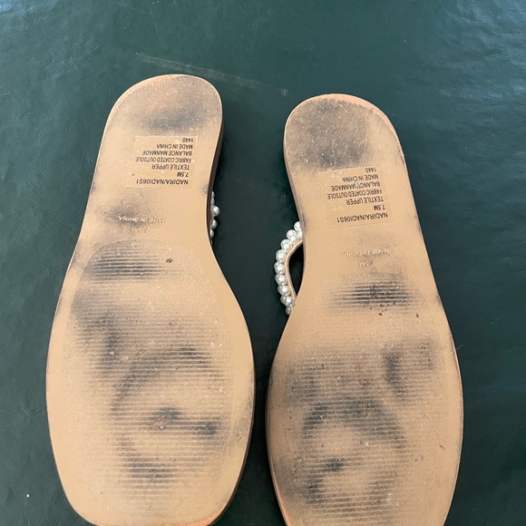 Steve Madden Pearl thong sandals - Picture 3 of 4